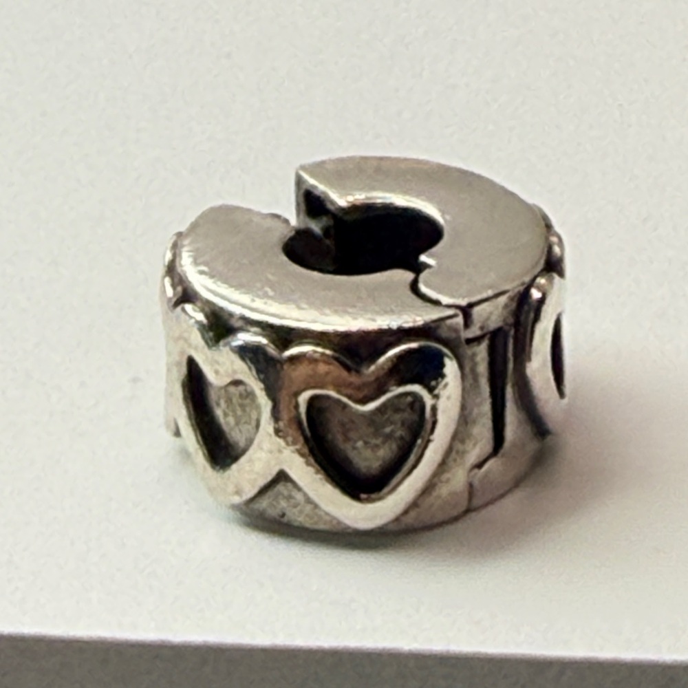 Pandora Open Heart Clip Stopper Charm S925 ALE